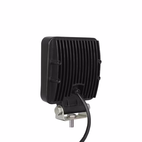 効率的な ECE R10 R23 15W 4 インチ LED ワークライト、トラック、フォークリフト、掘削機、トラクター、オフロード車用